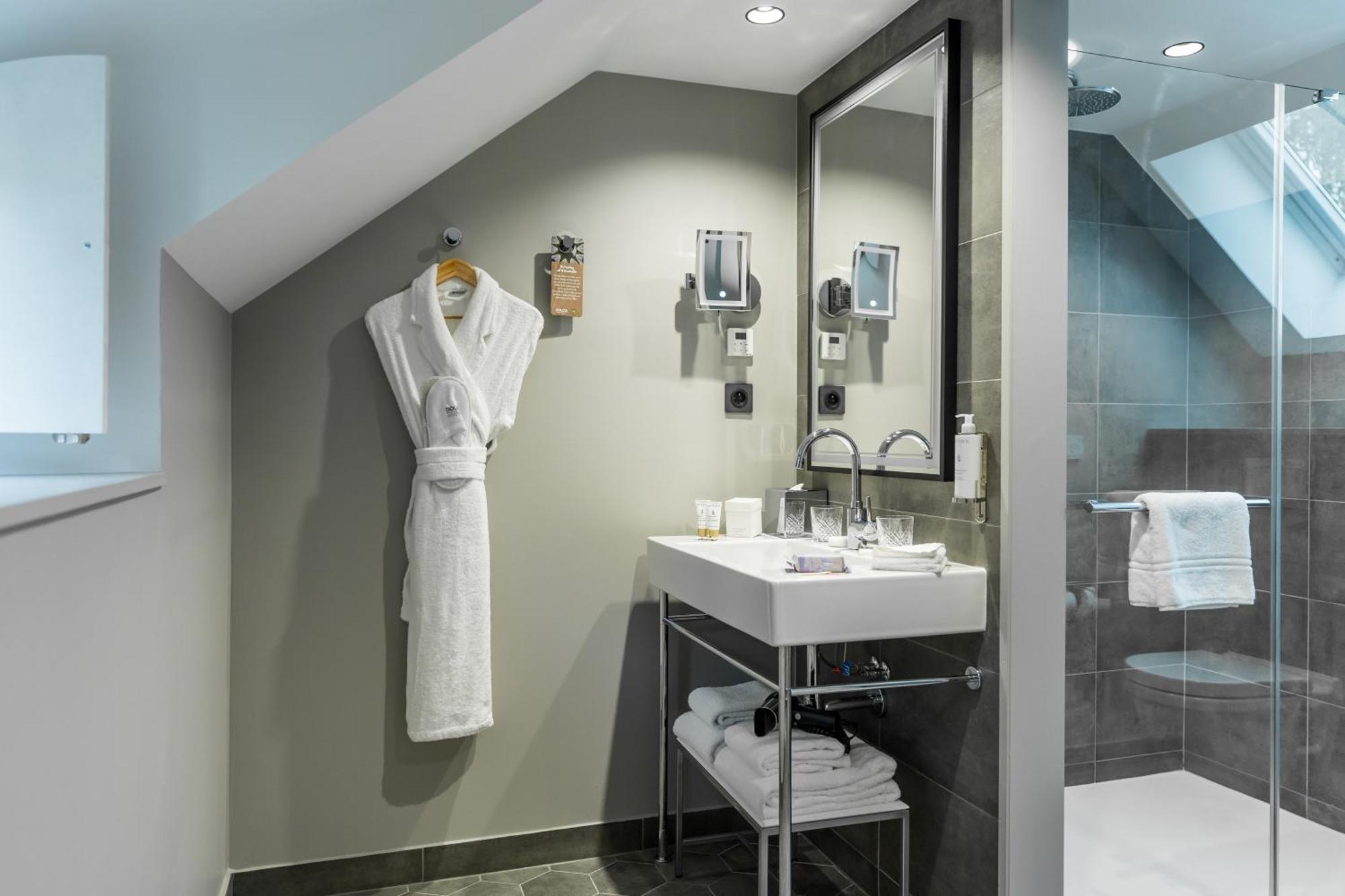 Dolce By Wyndham Versailles - Domaine Du Montcel Jouy-en-Josas Exterior photo